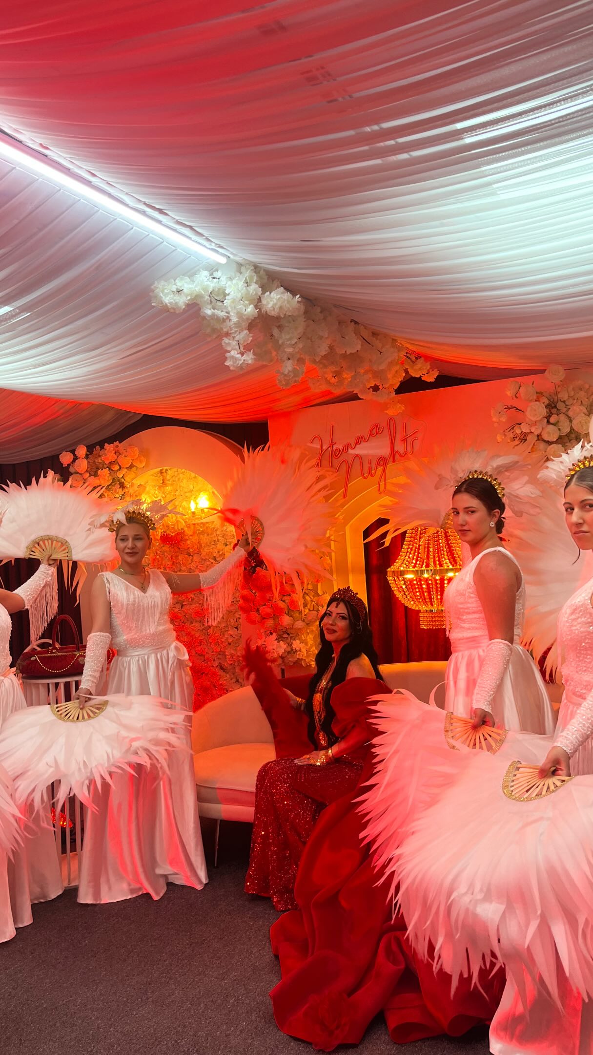 Karam Event Hall kutlama gecesi